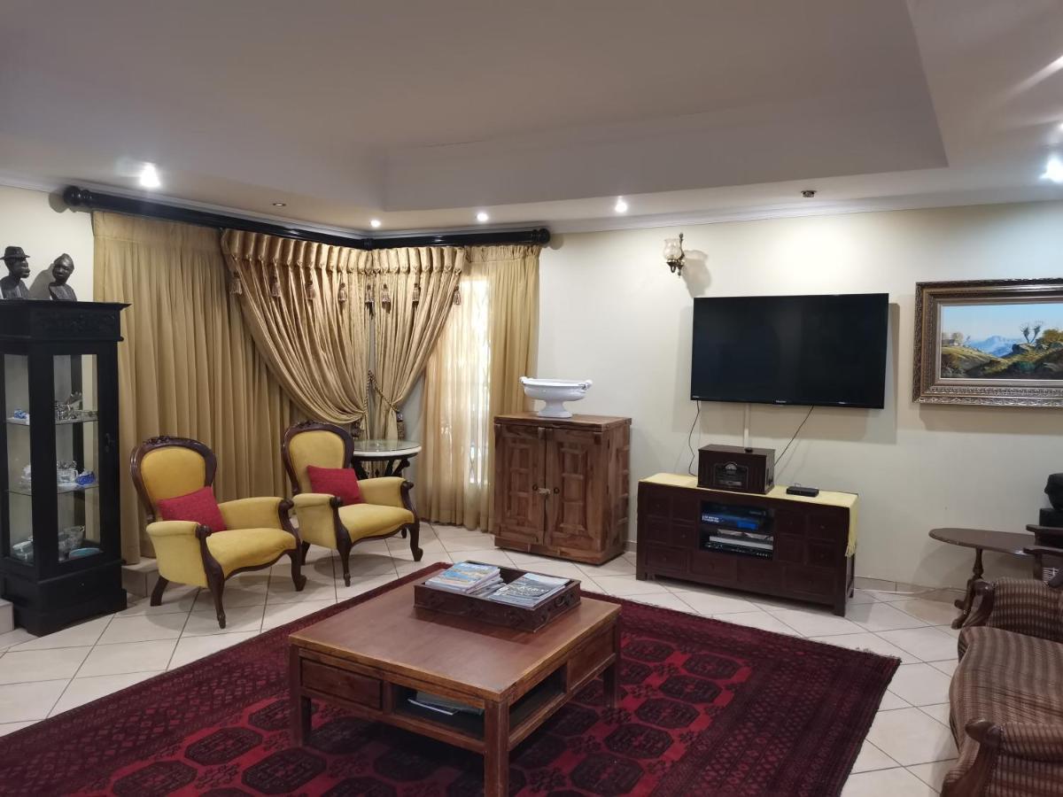 Sunset Ridge Guest House Rustenburg Extérieur photo