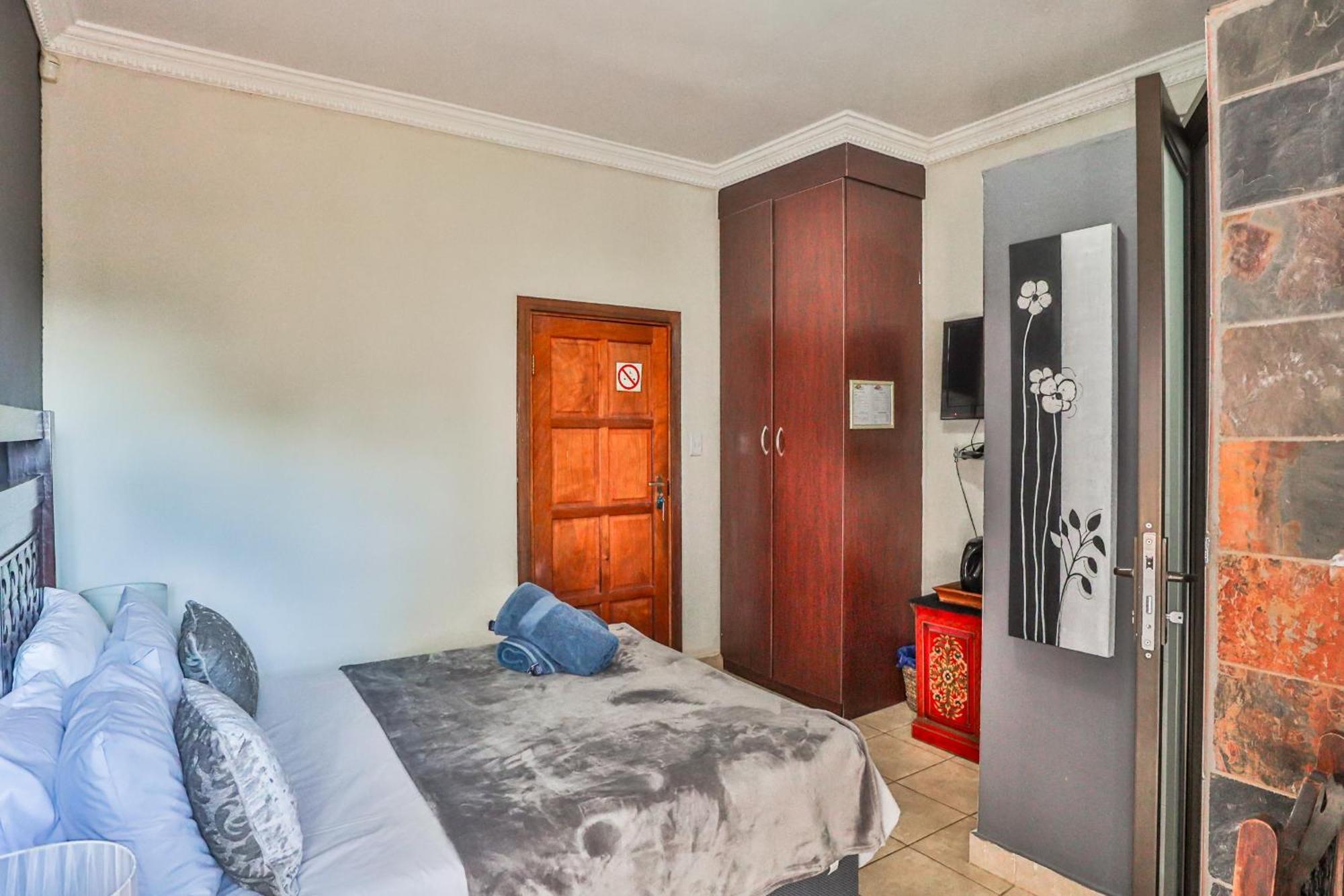 Sunset Ridge Guest House Rustenburg Extérieur photo